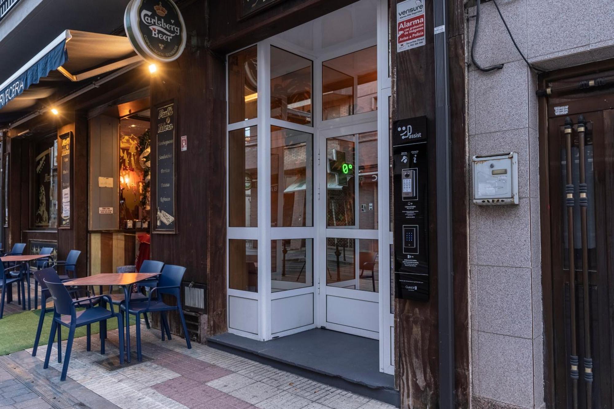 Hostal Julio Cesar La Virgen del Camino Kültér fotó