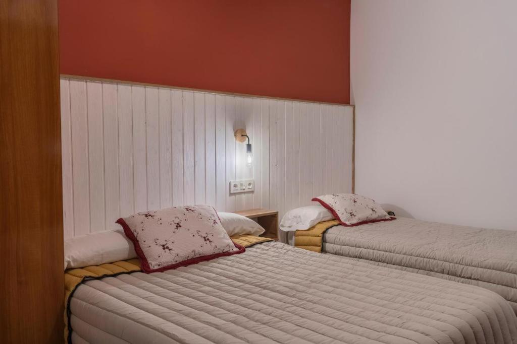 Hostal Julio Cesar La Virgen del Camino Kültér fotó